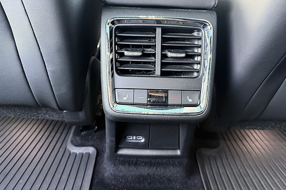 Skoda Enyaq 24 of 30