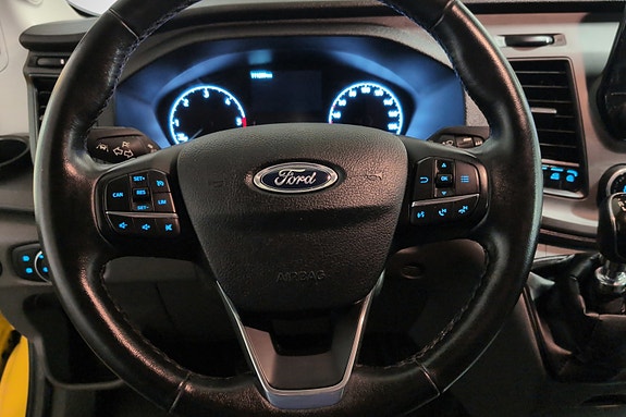 Ford Transit 12 of 21