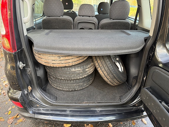 Toyota Yaris Verso 22 of 28
