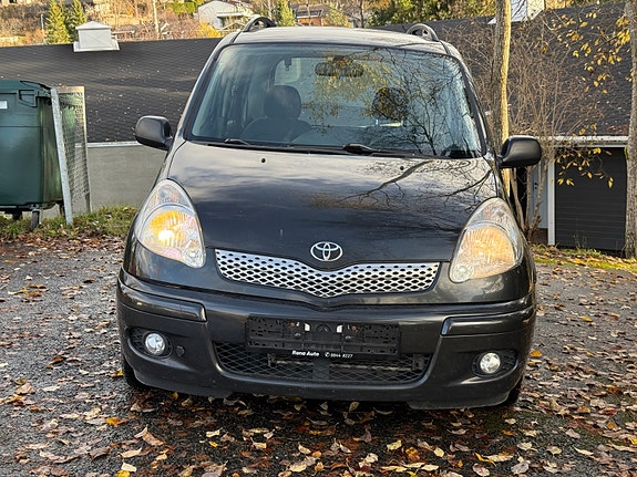 Toyota Yaris Verso 5 of 28