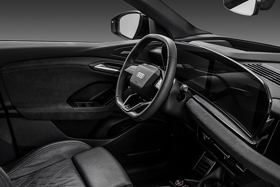 Audi SQ6 e-tron 14 of 30