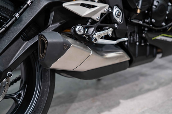 Triumph Street Triple 765 RS - Spar 30.000 kroner! Kun gått få mil 10 of 17