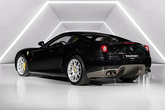 Ferrari 599 2 of 30