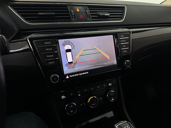 Skoda Superb 28 of 30