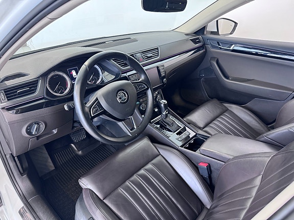 Skoda Superb 12 of 30