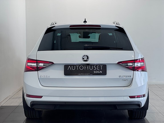 Skoda Superb 8 of 30