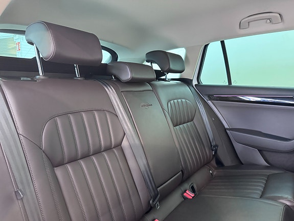 Skoda Superb 22 of 30
