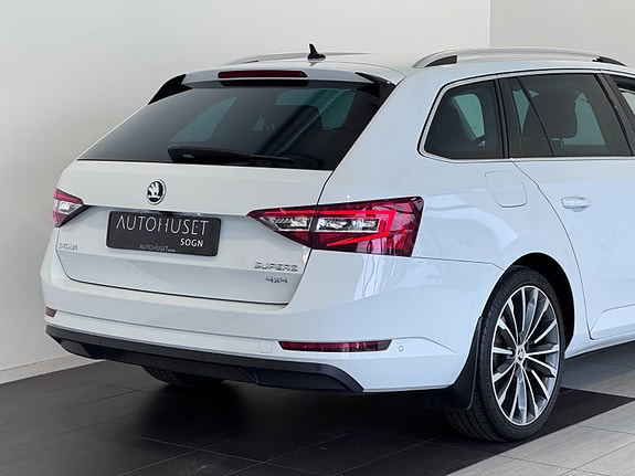 Skoda Superb 7 of 30