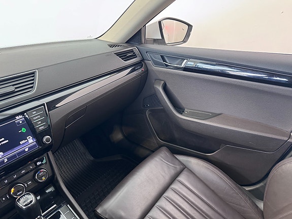 Skoda Superb 27 of 30