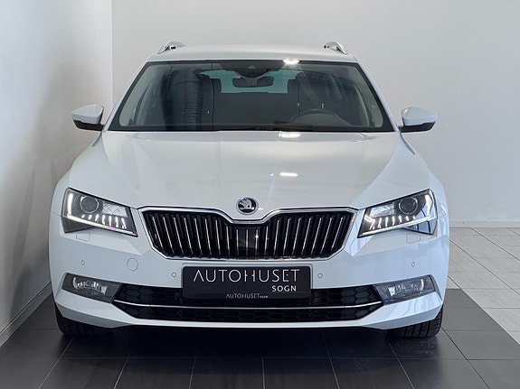 Skoda Superb 5 of 30