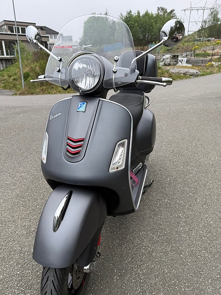 Vespa GTS 125 5 of 17