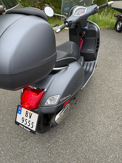 Vespa GTS 125 13 of 17