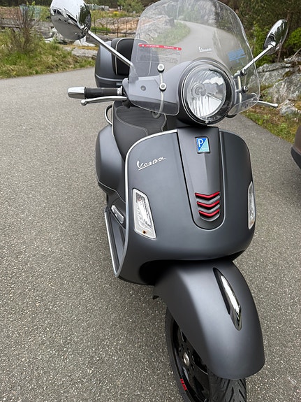 Vespa GTS 125 6 of 17