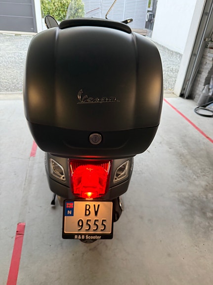 Vespa GTS 125 10 of 17