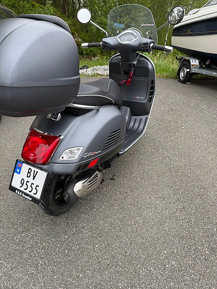 Vespa GTS 125 14 of 17