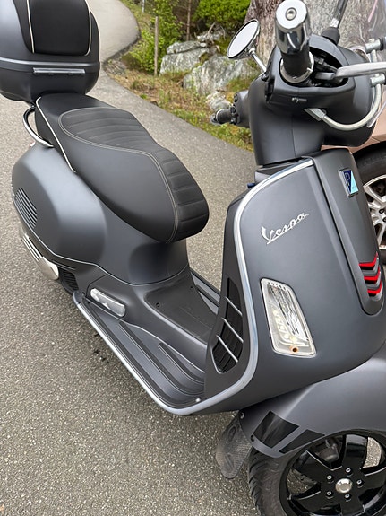 Vespa GTS 125 8 of 17