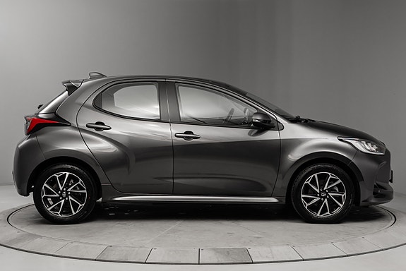 Toyota Yaris 5 of 30