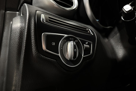 Mercedes-Benz C250 17 of 30