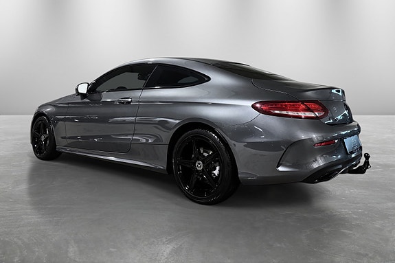 Mercedes-Benz C250 4 of 30