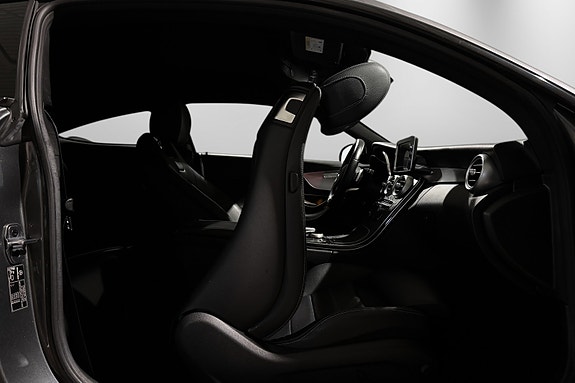 Mercedes-Benz C250 26 of 30