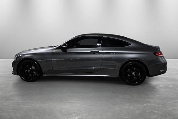Mercedes-Benz C250 3 of 30