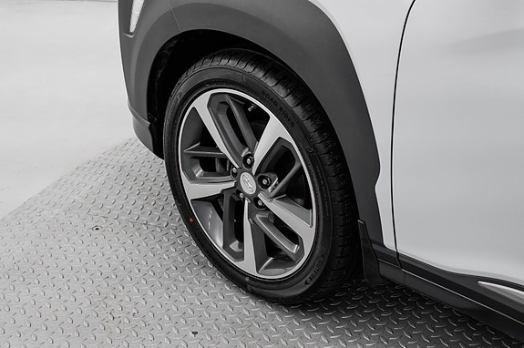 Hyundai Kona 7 of 30