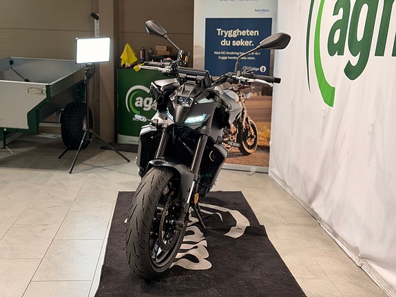 Yamaha MT09 - AGM WEEK DEMOSYKKEL - Rentekampanje / fri frakt / fri omkostninger 11 of 21