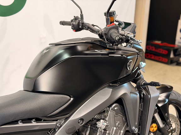 Yamaha MT09 - AGM WEEK DEMOSYKKEL - Rentekampanje / fri frakt / fri omkostninger 5 of 21