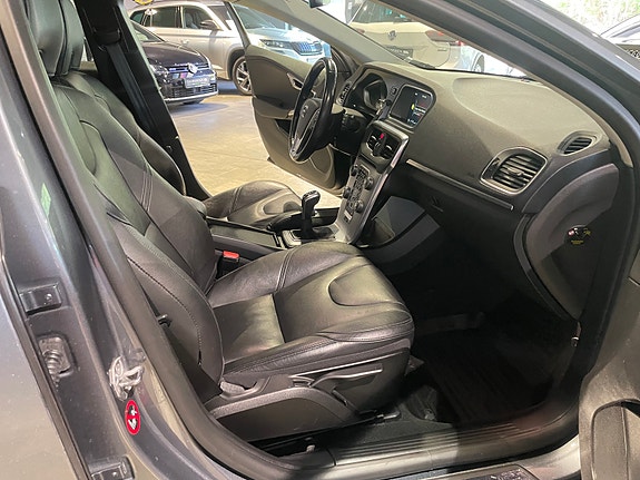 Volvo V40 23 of 26