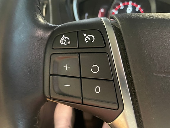 Volvo V40 17 of 26