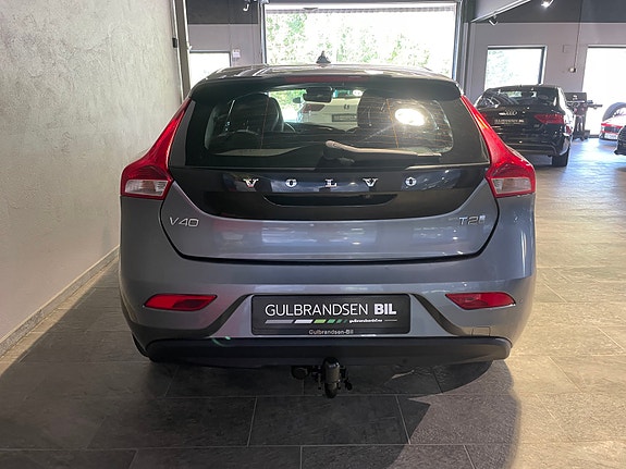 Volvo V40 5 of 26
