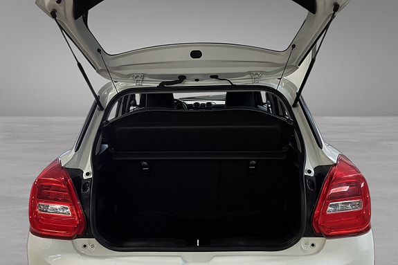 Suzuki Swift 8 of 16