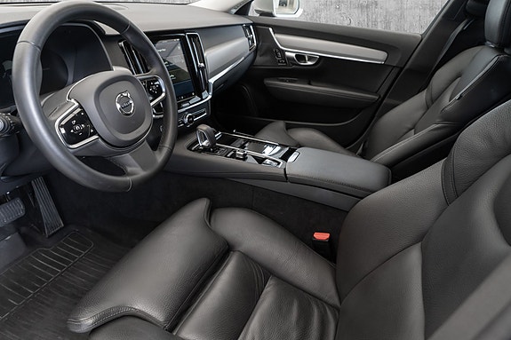 Volvo V90 12 of 30