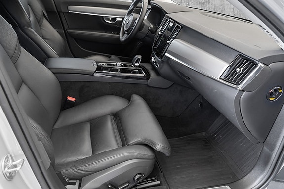Volvo V90 18 of 30