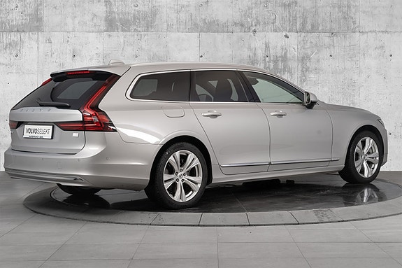 Volvo V90 10 of 30