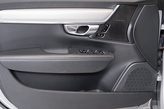 Volvo V90 22 of 30