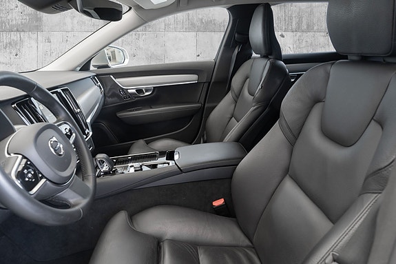 Volvo V90 13 of 30