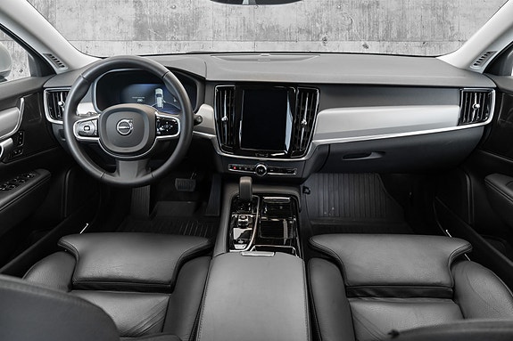 Volvo V90 14 of 30