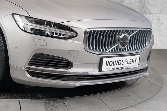 Volvo V90 2 of 30