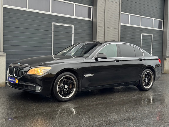 BMW 730d 2 of 30