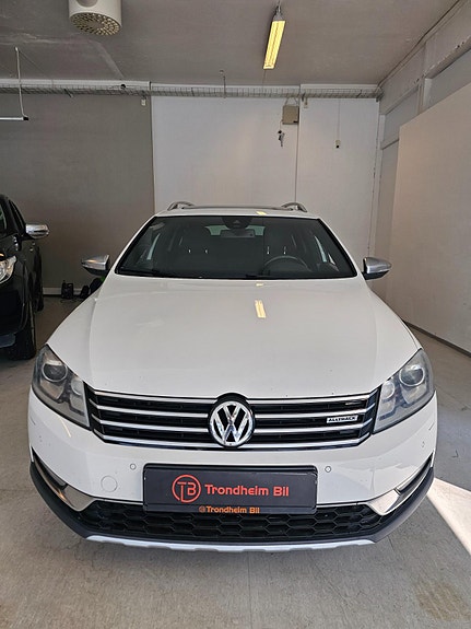 Volkswagen Passat Alltrack 5 of 25