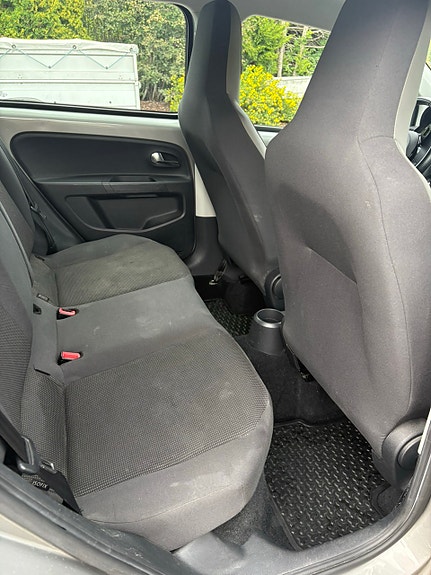 Volkswagen UP! 13 of 14