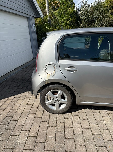 Volkswagen UP! 7 of 14