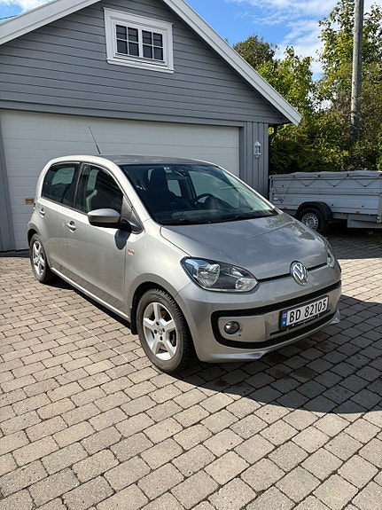 Volkswagen UP! 3 of 14