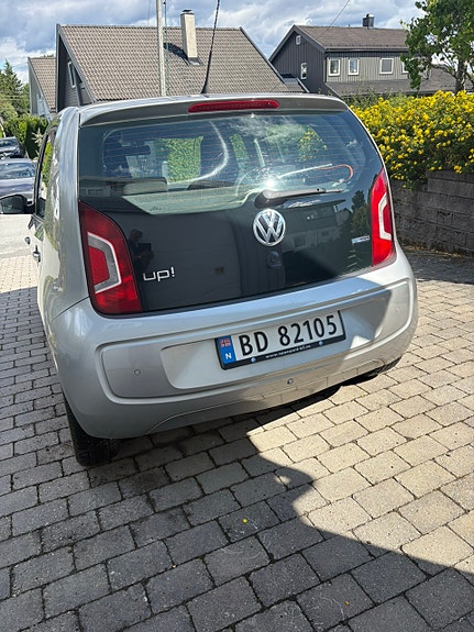 Volkswagen UP! 6 of 14