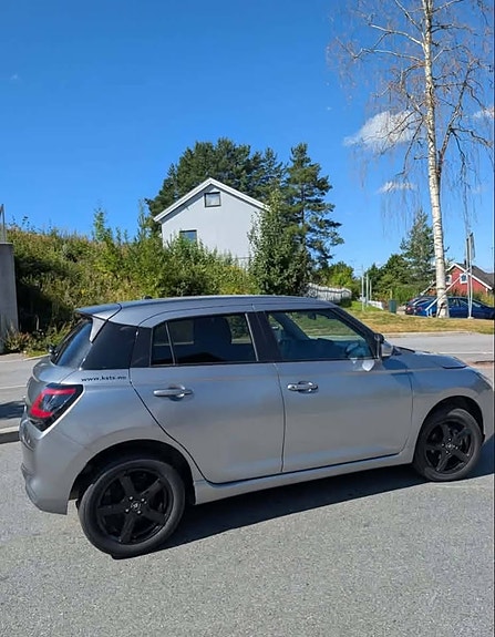 Suzuki Swift 2 of 4