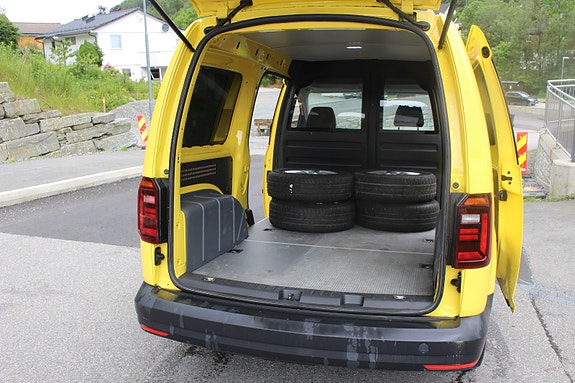 Volkswagen Caddy 7 of 19