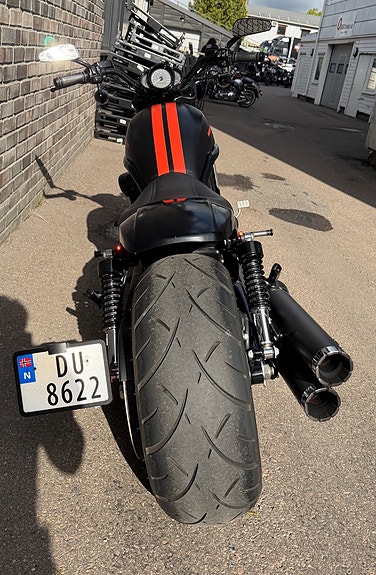 Harley-Davidson VRSCDX Night Rod Special 8 of 13
