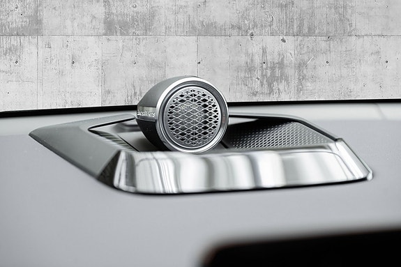 Volvo EX90 14 of 30