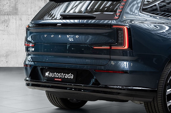 Volvo EX90 6 of 30